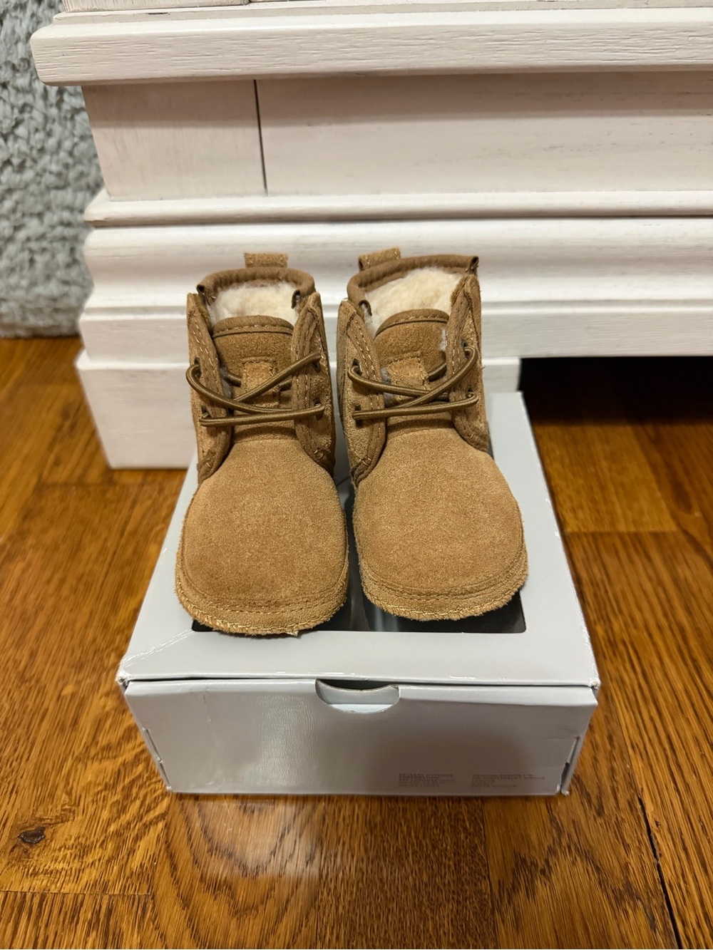 UGG Kids Chestnut Suede Shearling Lace Boots